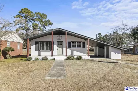 805 E Jefferson St, Dillon, SC 29536 photo 1