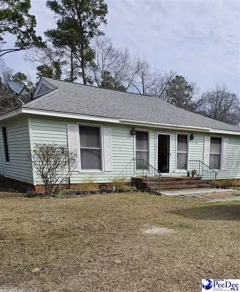 533 Lakeside Ct, Dillon, SC 29536 photo 1