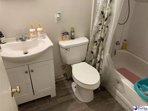 Bath - 606 Curry St, Dillon, SC 29536 photo 1 of 1