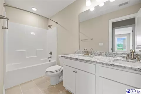 Bath - 1485 Summergate, Florence, SC 29501 photo 4 of 6