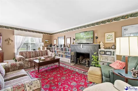 1007 E Main St, Dillon, SC 29536 photo 3