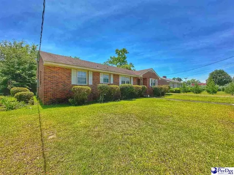 Exterior - 304 E Wilson St, Dillon, SC 29536 photo 1 of 9