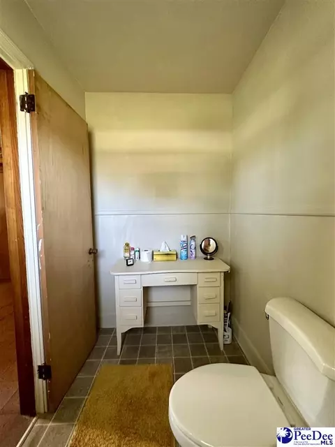Bath - 304 E Wilson St, Dillon, SC 29536 photo 6 of 7
