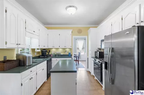 3218 W Hampton Pointe Dr, Florence, SC 29501 photo 13