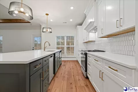 1013 Faison Dr, Florence, SC 29501 photo 6