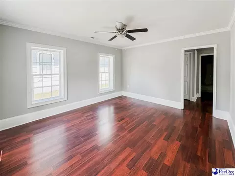 404 W Calhoun St, Dillon, SC 29536 photo 3