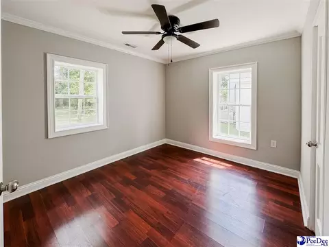 404 W Calhoun St, Dillon, SC 29536 photo 4
