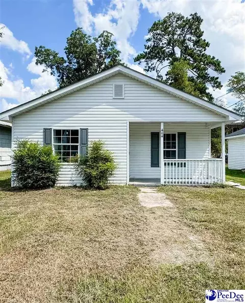 404 W Calhoun St, Dillon, SC 29536 photo 1