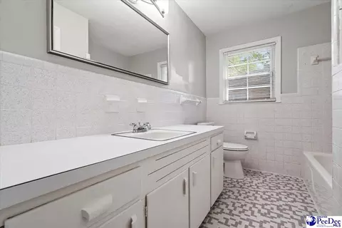 Bath - 1721 Progress St, Florence, SC 29501 photo 1 of 3