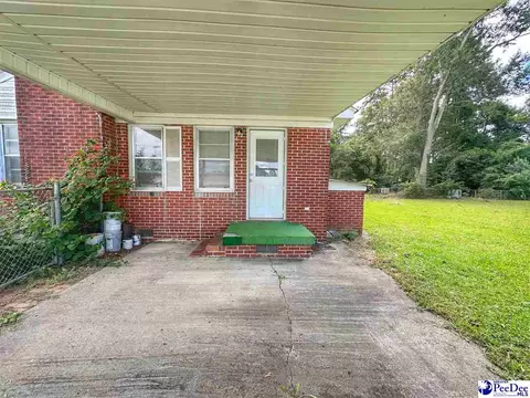 229 Stewart St, Dillon, SC 29536 photo 4