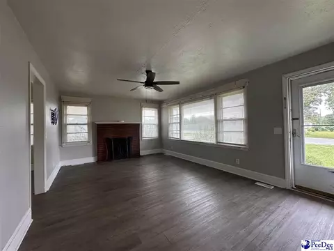 229 Stewart St, Dillon, SC 29536 photo 6