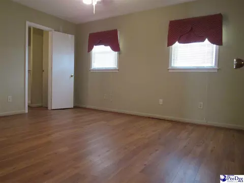 3031 Crestview Dr, Florence, SC 29501 photo 9