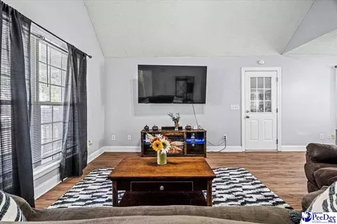 252 E Thorncliff Rd, Florence, SC 29505 photo 4