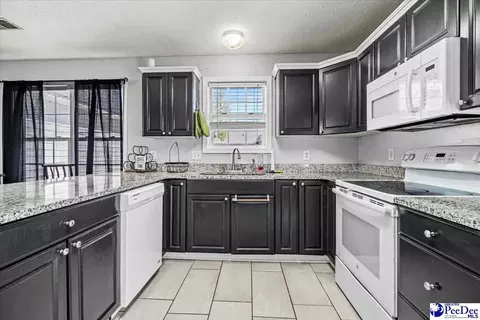 252 E Thorncliff Rd, Florence, SC 29505 photo 9