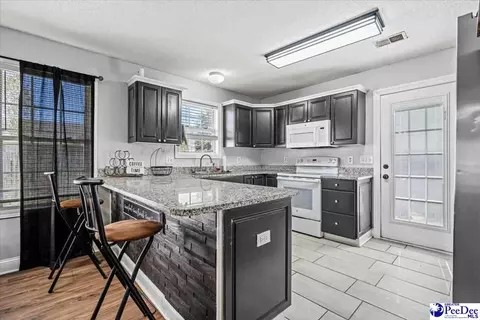 252 E Thorncliff Rd, Florence, SC 29505 photo 8