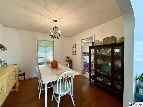 909 Mohawk Dr, Florence, SC 29501 photo 3