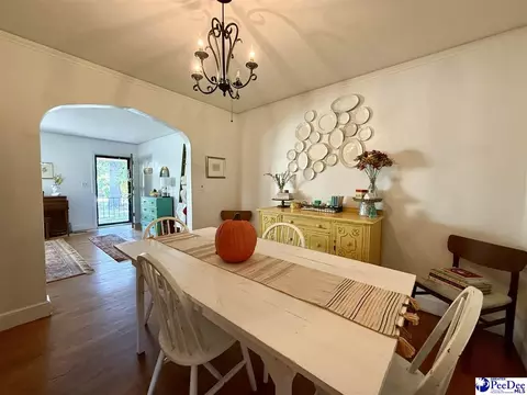 909 Mohawk Dr, Florence, SC 29501 photo 5