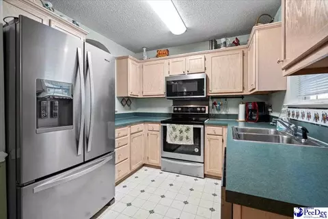 3844 Periwinkle, Florence, SC 29501 photo 2