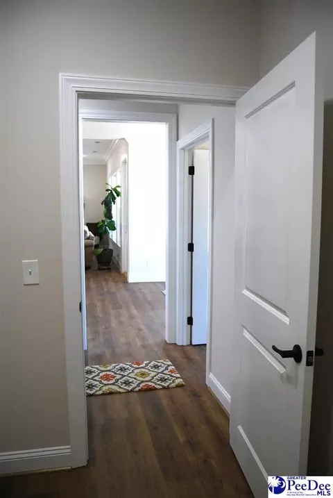 Entry Way - 5820 Clearbrook Rd, Effingham, SC 29541 photo 3 of 5