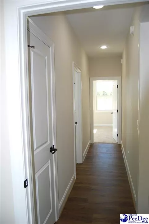 Entry Way - 5820 Clearbrook Rd, Effingham, SC 29541 photo 5 of 5