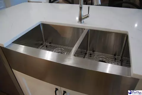 Kitchen - 5820 Clearbrook Rd, Effingham, SC 29541 photo 7 of 11