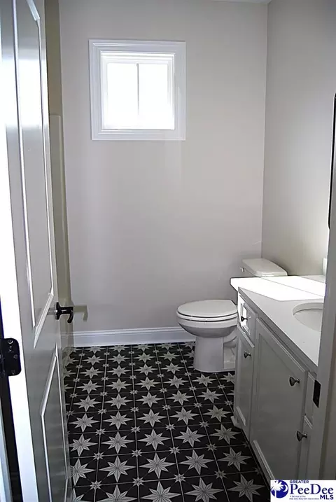 Bath - 5820 Clearbrook Rd, Effingham, SC 29541 photo 9 of 13