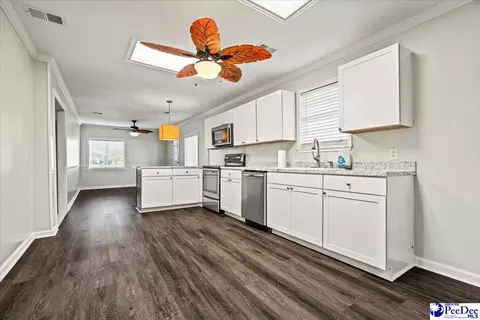 2522 Claussen Rd, Florence, SC 29506 photo 4