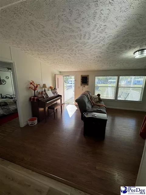 1822 Southern Acres Loop, Dillon, SC 29536 photo 2