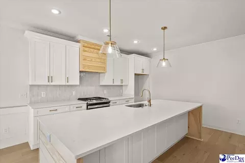 4064 Crest Cv, Florence, SC 29501 photo 3