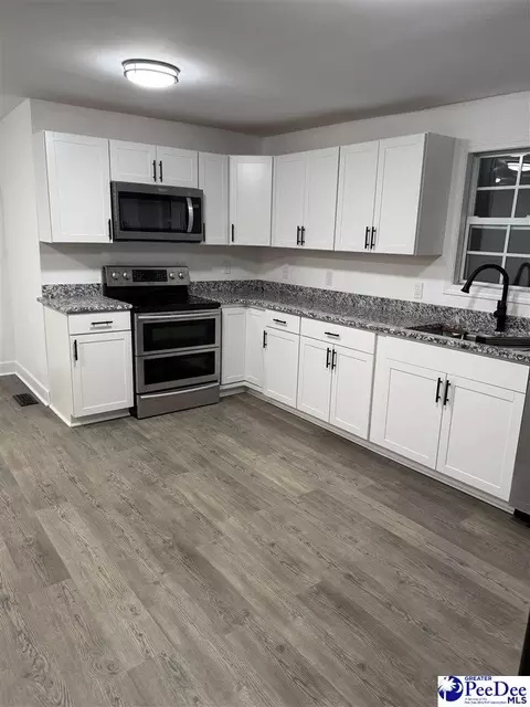 411 E Jefferson St, Dillon, SC 29536 photo 7