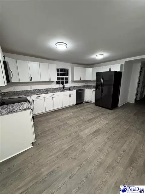 411 E Jefferson St, Dillon, SC 29536 photo 6