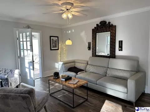 1018 Mimosa Dr, Florence, SC 29501 photo 3