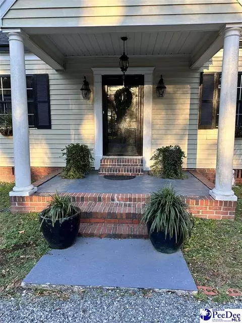 1018 Mimosa Dr, Florence, SC 29501 photo 2