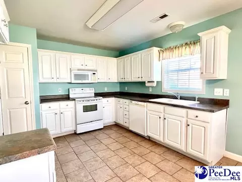 3014 Longfellow Dr, Florence, SC 29505 photo 8