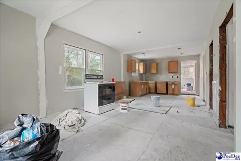 929 Ingram St, Florence, SC 29501 photo 2