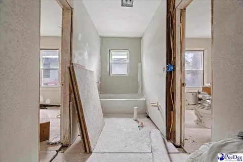 929 Ingram St, Florence, SC 29501 photo 5