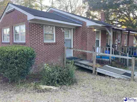 Exterior - 902 Mcleod St, Dillon, SC 29536 photo 1 of 2