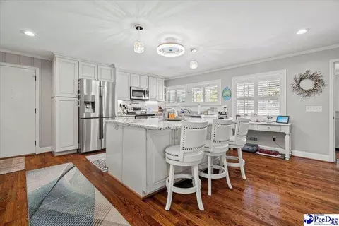 310 Lee Cir, Dillon, SC 29536 photo 2