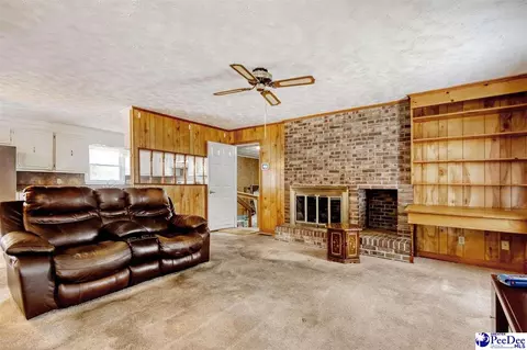 1207 E Jefferson St, Dillon, SC 29536 photo 6
