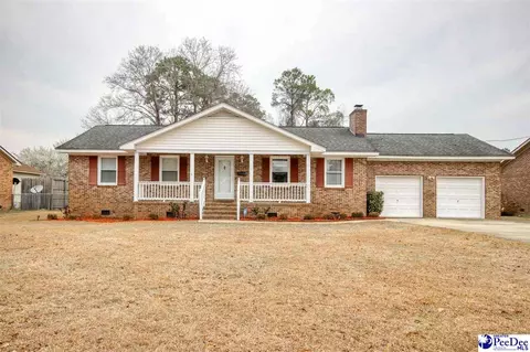 1207 E Jefferson St, Dillon, SC 29536 photo 1