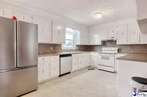 1207 E Jefferson St, Dillon, SC 29536 photo 11