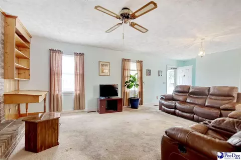 1207 E Jefferson St, Dillon, SC 29536 photo 8