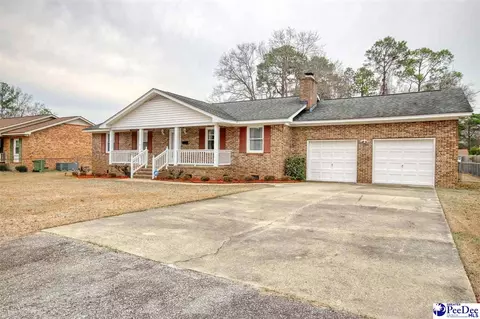 1207 E Jefferson St, Dillon, SC 29536 photo 2