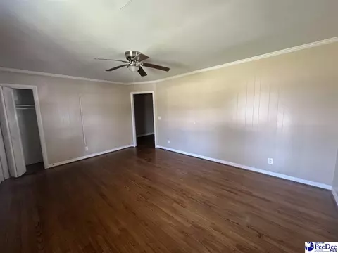 316 E Grace Dr, Florence, SC 29505 photo 2