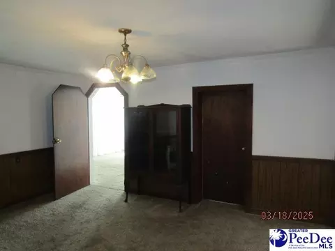 111 N Carolina Ave, Dillon, SC 29536 photo 6