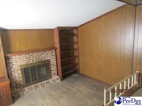 111 N Carolina Ave, Dillon, SC 29536 photo 8