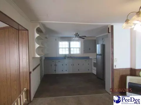 111 N Carolina Ave, Dillon, SC 29536 photo 7