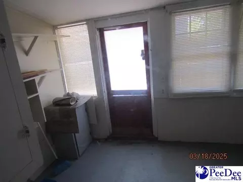 111 N Carolina Ave, Dillon, SC 29536 photo 13