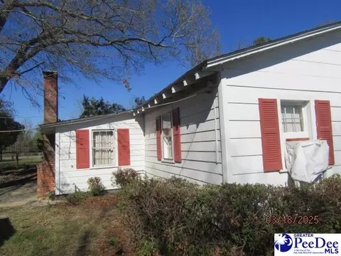 111 N Carolina Ave, Dillon, SC 29536 photo 3