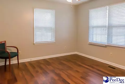 600 E Hampton St, Darlington, SC 29532 photo 9